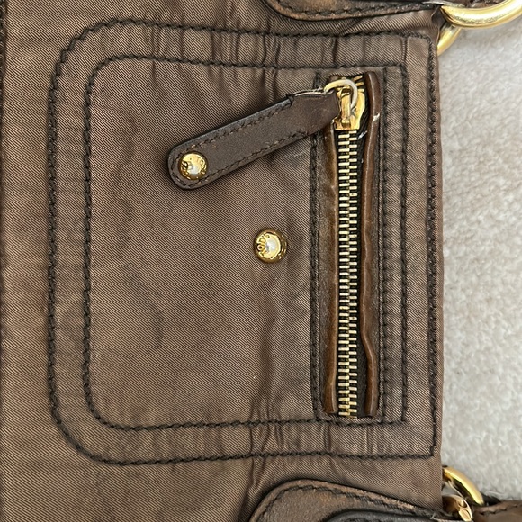 Tod’s used authentic leather trimmed tote in olive green - Picture 3 of 7